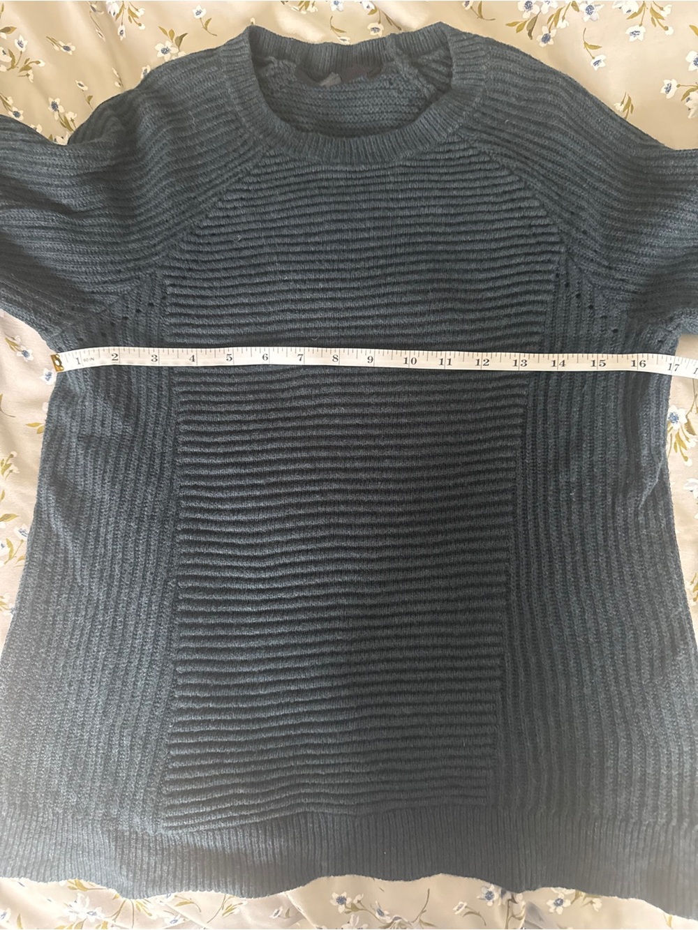 J Brand crew neck sweater in navy w a touch of green - small
wool/cotton blend - Picture 6 of 6